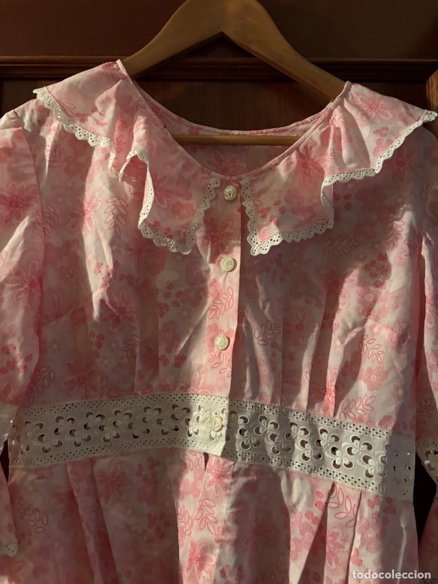 Antig&uuml;edades: Conjunto de camis&oacute;n y bata vintage - Foto 4
