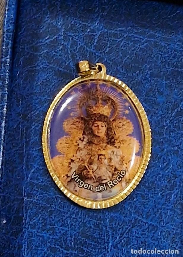 Antig&uuml;edades: Medalla Virgen del Roc&iacute;o - Foto 1