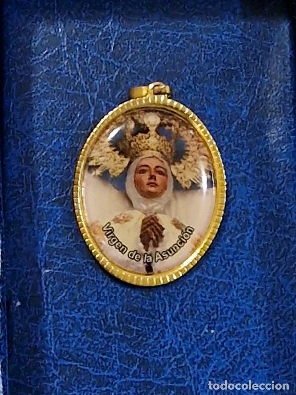 Antig&uuml;edades: Medalla Virgen de la Asunci&oacute;n - Foto 1