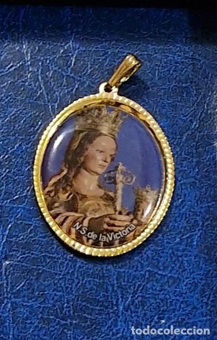 Antig&uuml;edades: Medalla Virgen de la Victoria - Foto 1