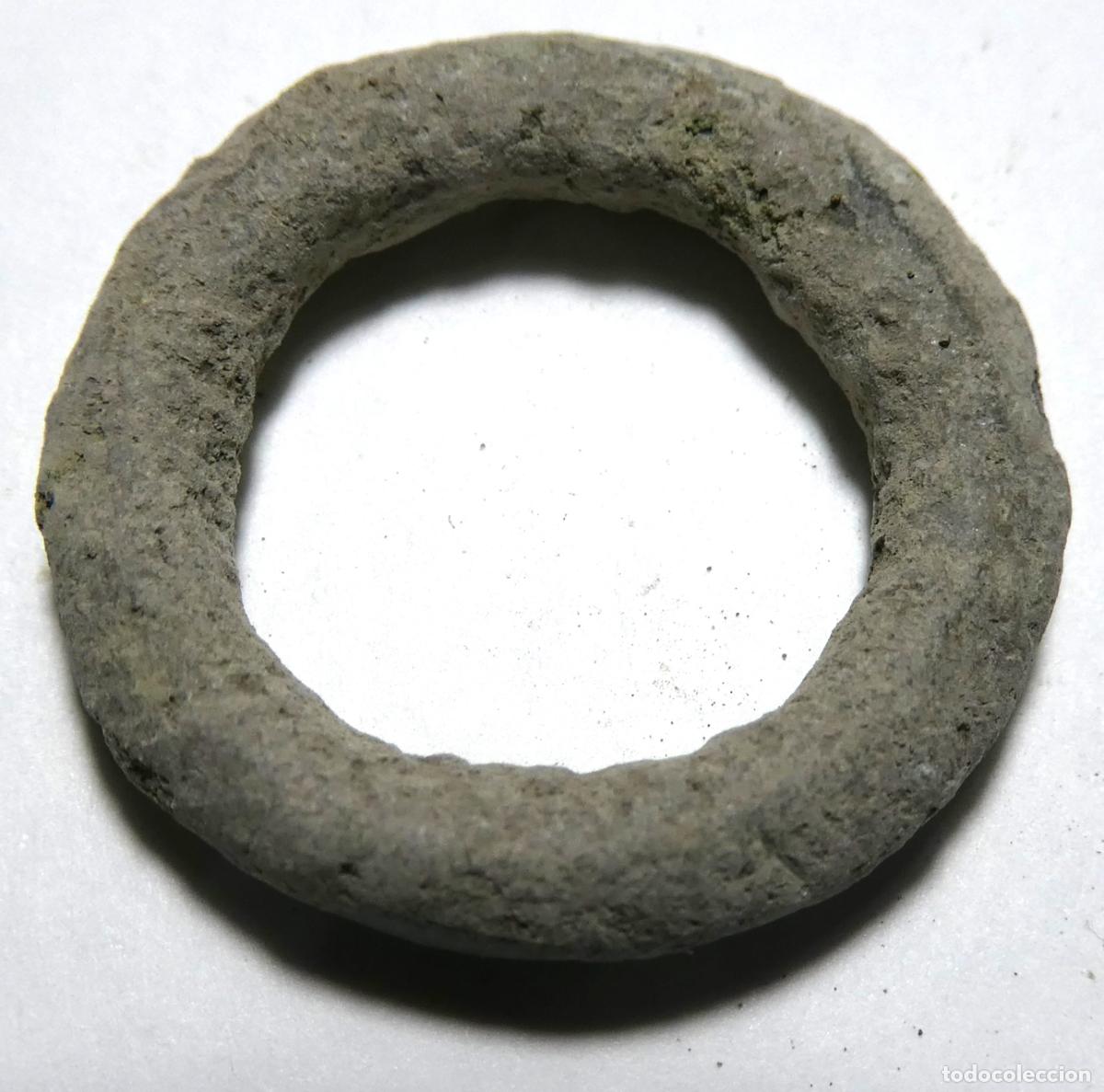 Oggetti Antichi: ANTIGUA PREMONEDA mide 2,5 cm y pesa 7,10 gr