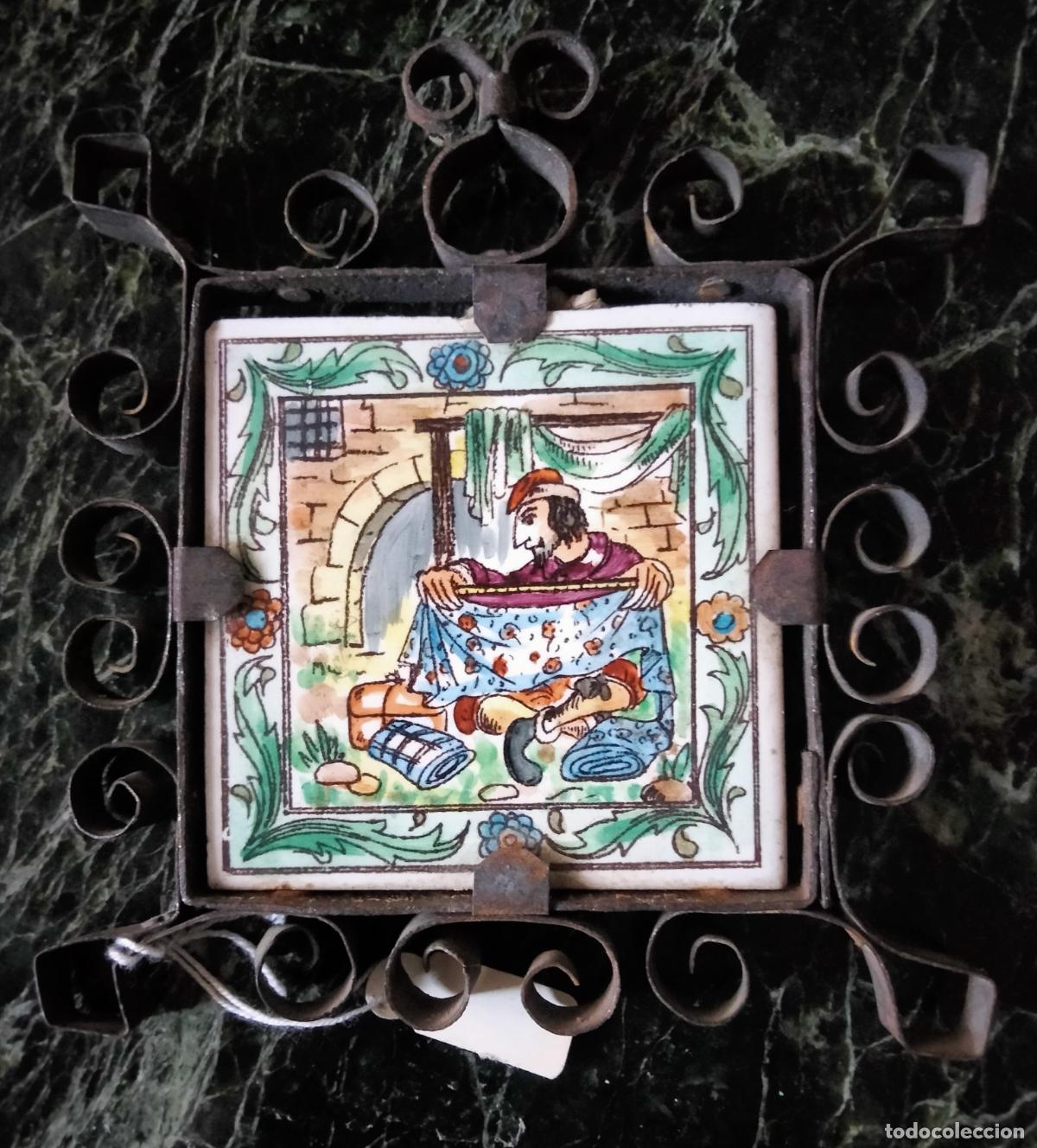 Antig&uuml;edades: Azulejo enmarcado con hierro. - Foto 1