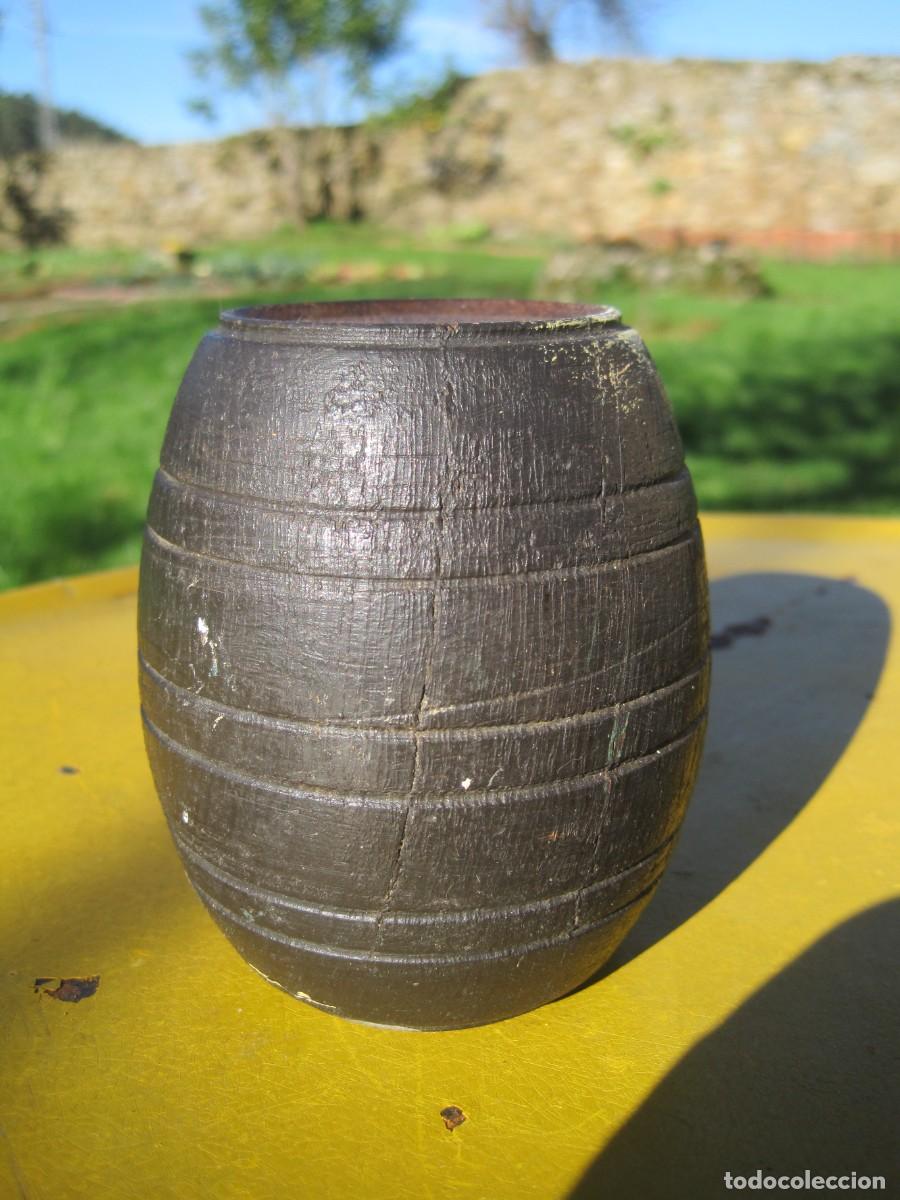 Antig&uuml;edades: PEQUE&Ntilde;O BARRIL DE MADERA MACIZA - Foto 1