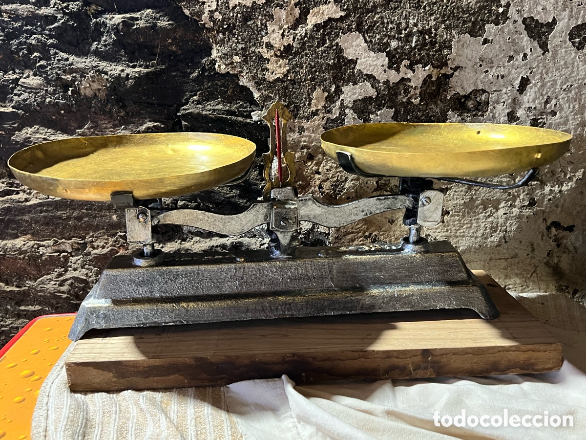 Antig&uuml;edades: ANTIGUA B&Aacute;SCULA 2 PLATOS . - Foto 1