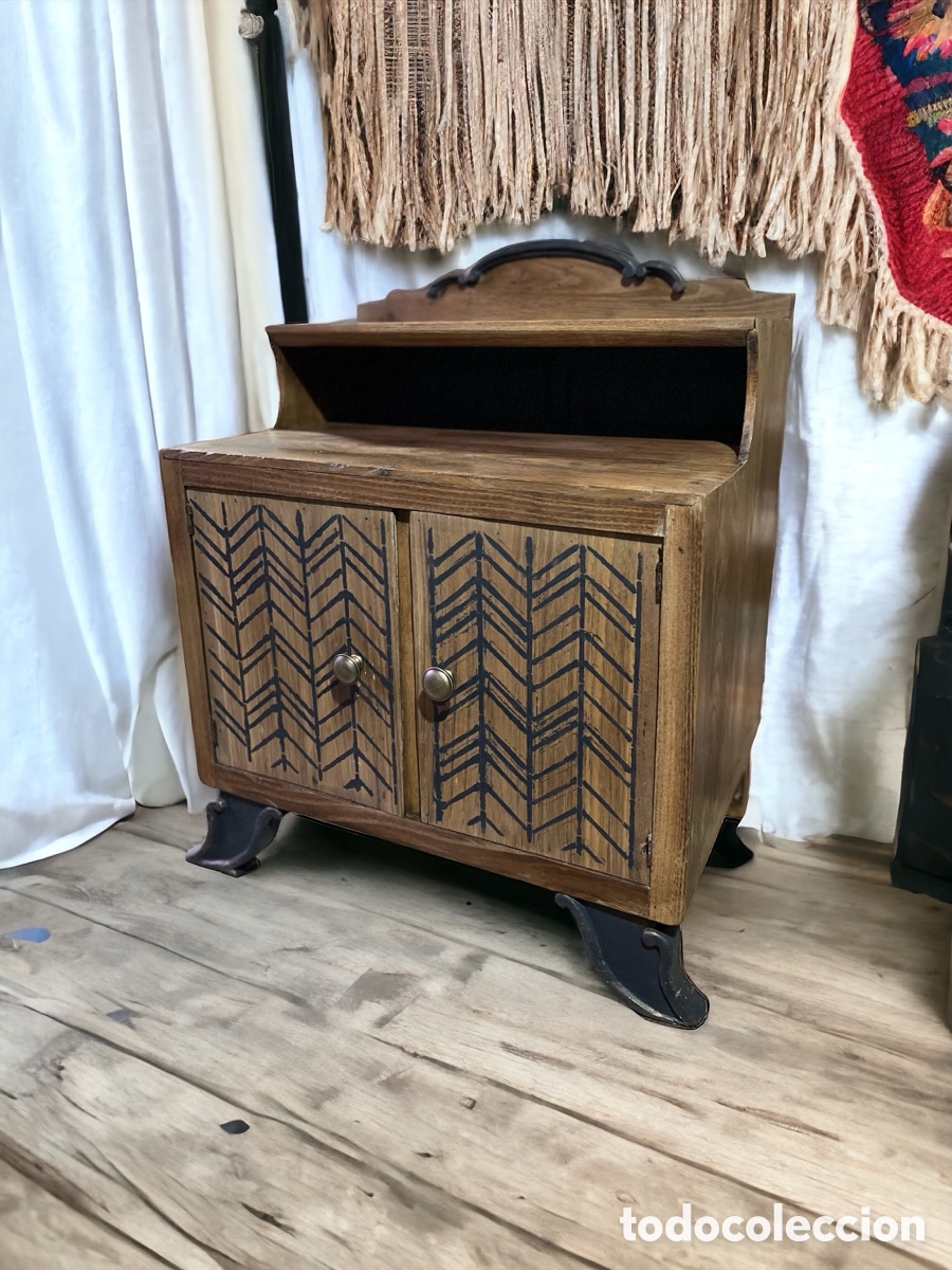 Antig&uuml;edades: Mesilla antigua restaurada - Foto 1