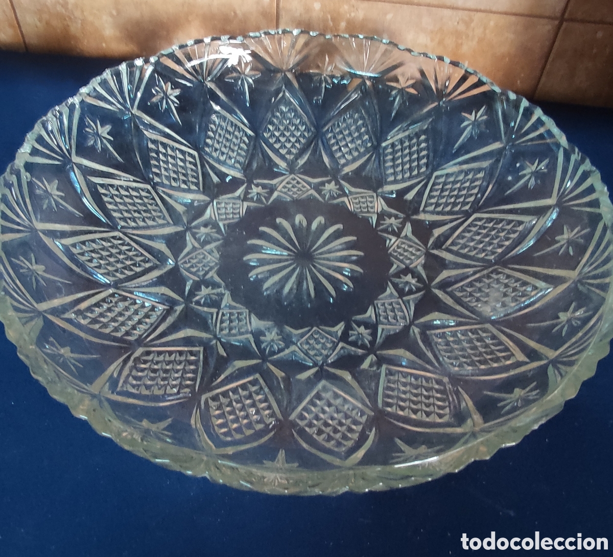 Antig&uuml;edades: Precioso centro de cristal labrado - Foto 1