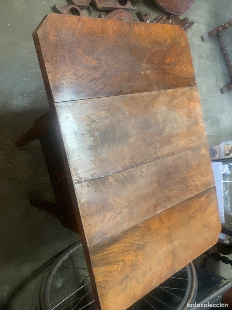 Antig&uuml;edades: Mesa Louis Philipe siglo XIX - Foto 4