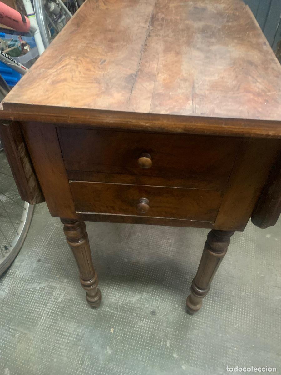 Antig&uuml;edades: Mesa Louis Philipe siglo XIX - Foto 11