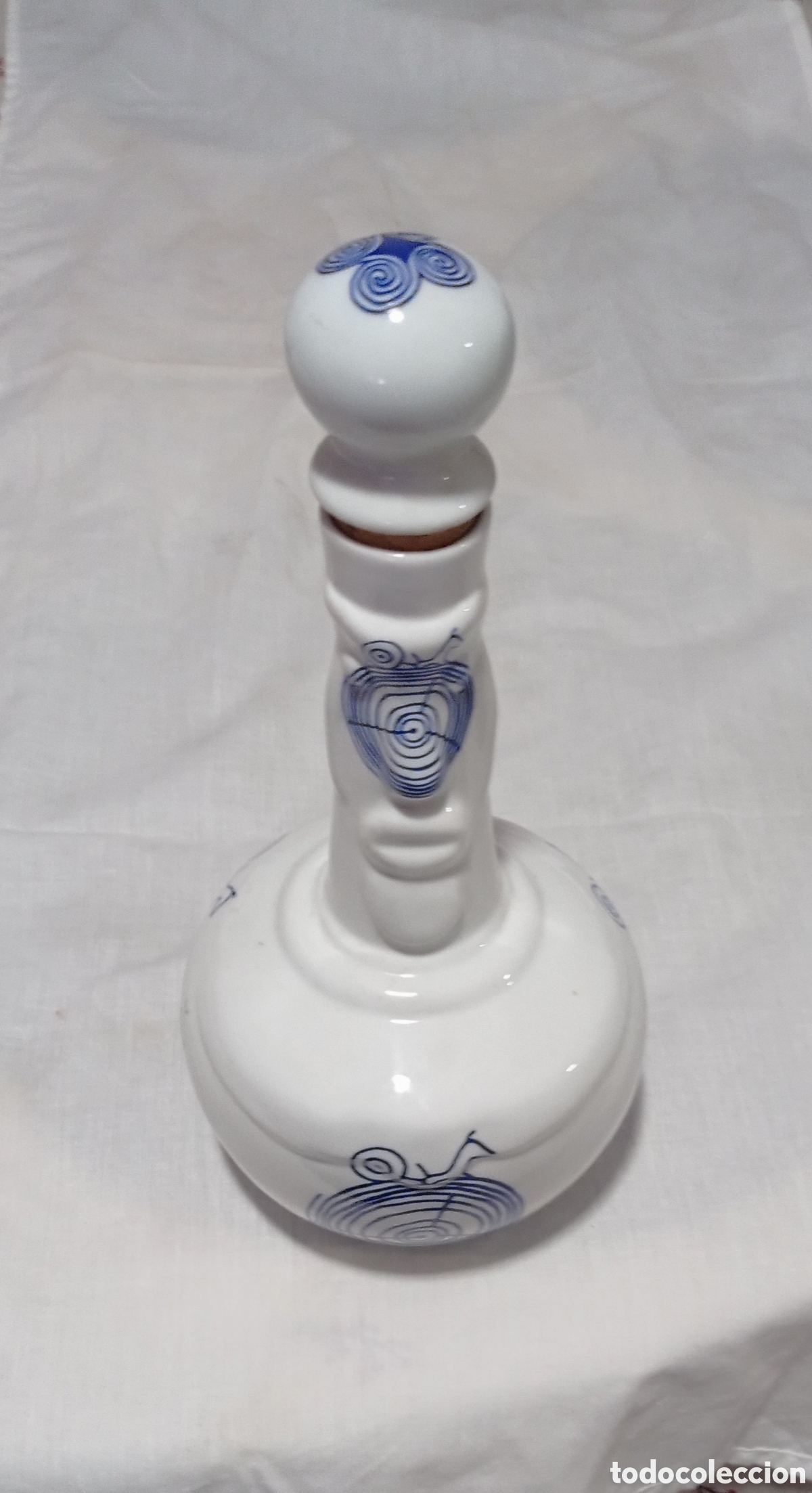Antig&uuml;edades: Botella cer&aacute;mica regal - Foto 1