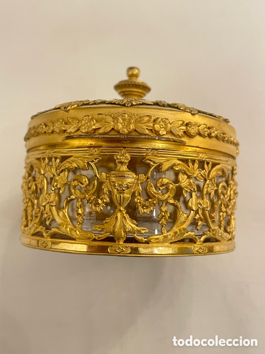 Antig&uuml;edades: Polvera de bronce y cristal de finales del S. XVIII. - Foto 9