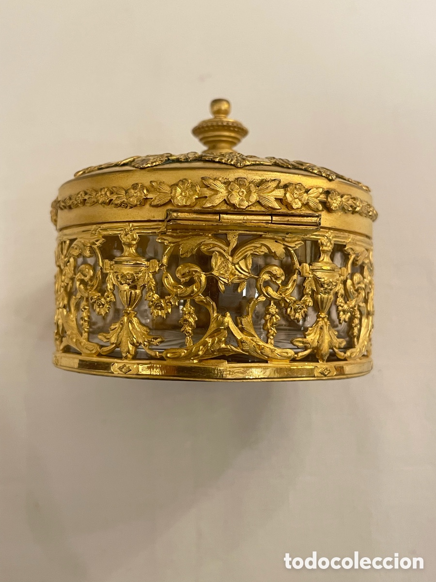 Antig&uuml;edades: Polvera de bronce y cristal de finales del S. XVIII. - Foto 11