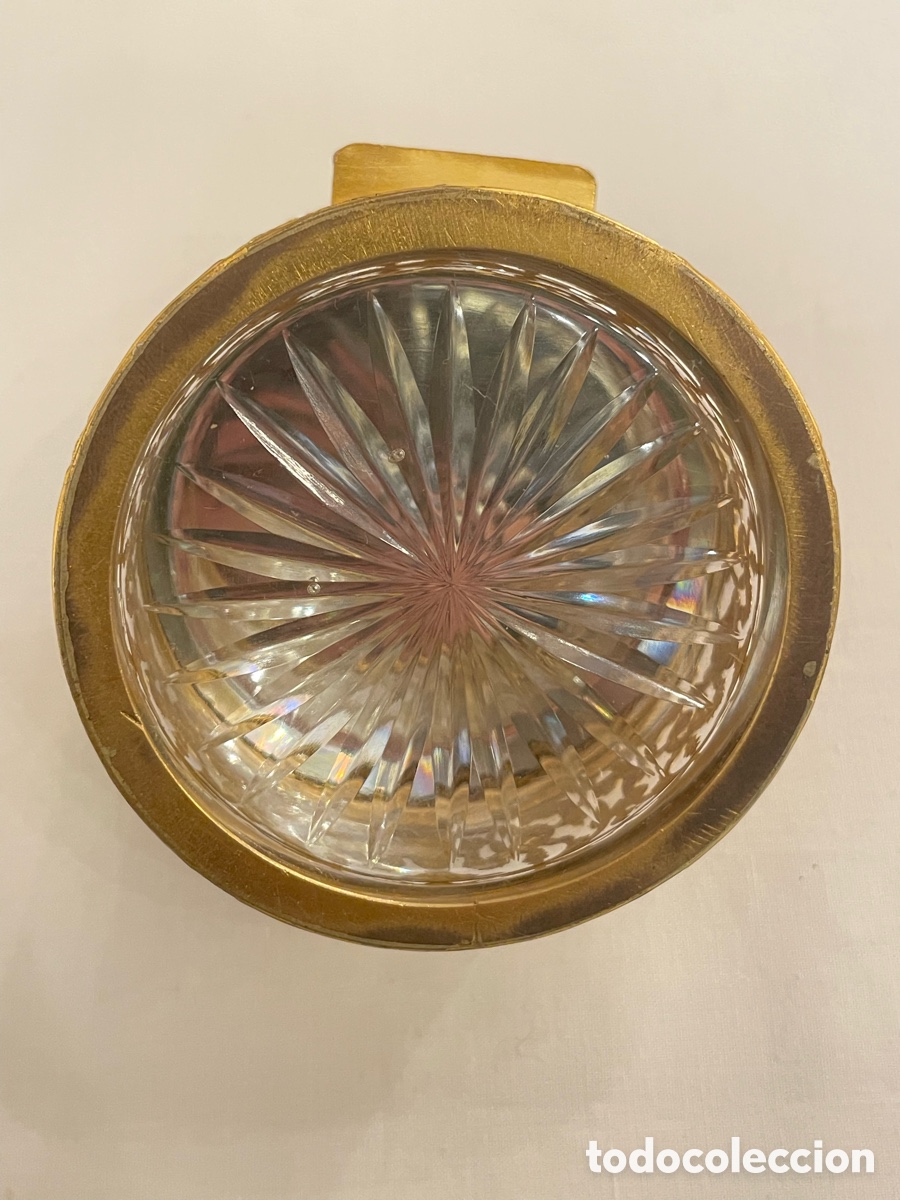 Antig&uuml;edades: Polvera de bronce y cristal de finales del S. XVIII. - Foto 25
