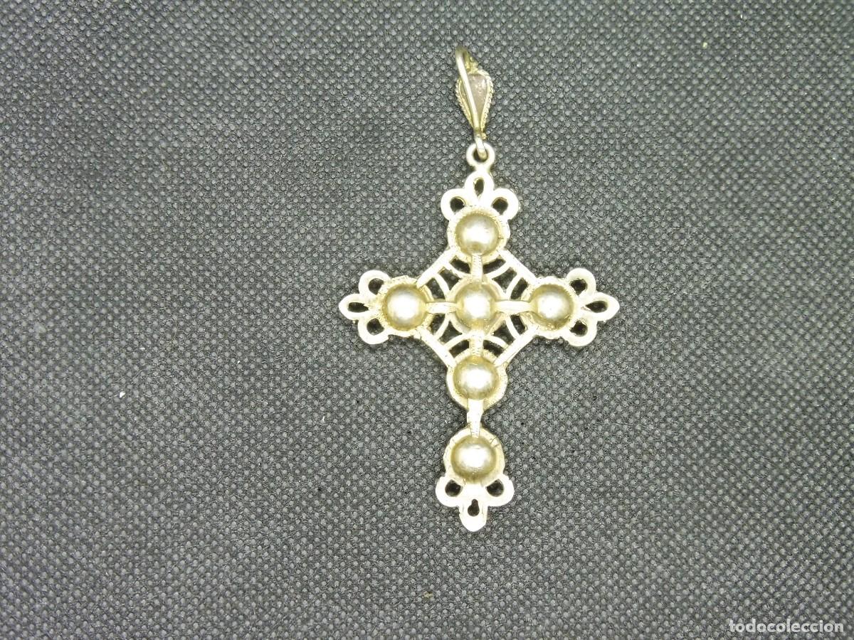 Antig&uuml;edades: Cruz de plata con vidrios - Foto 2