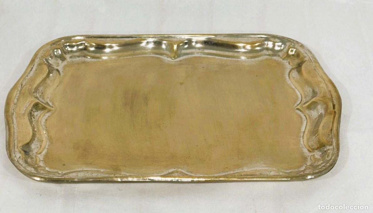 Antig&uuml;edades: Bandeja en metal plateado - Foto 1