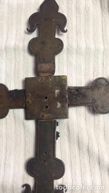 Antig&uuml;edades: CRUCIFIJO EN BRONCE S.XVII - Foto 6