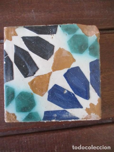 Antig&uuml;edades: Azulejo de epoca pintado - Foto 1