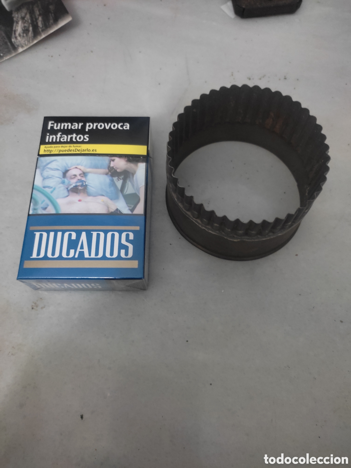 Antig&uuml;edades: Molde de pasteler&iacute;a circulo a&ntilde;os 20