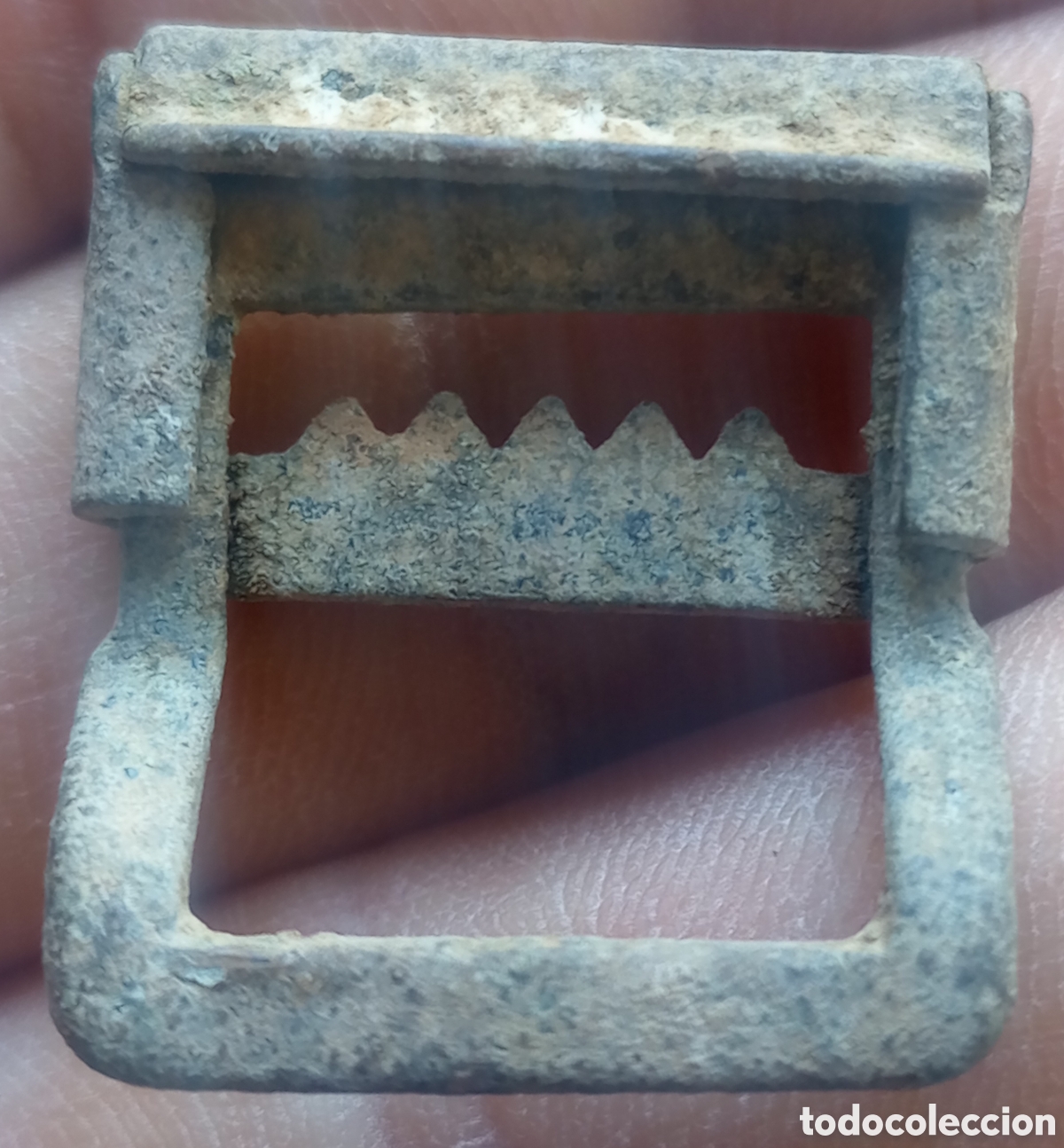 Antig&uuml;edades: Hebilla de bronce siglo XIX - Foto 2