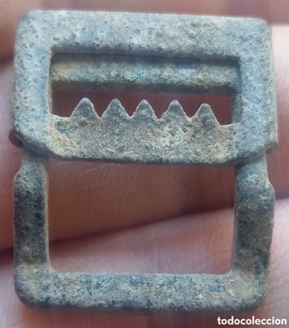 Antig&uuml;edades: Hebilla de bronce siglo XIX - Foto 1