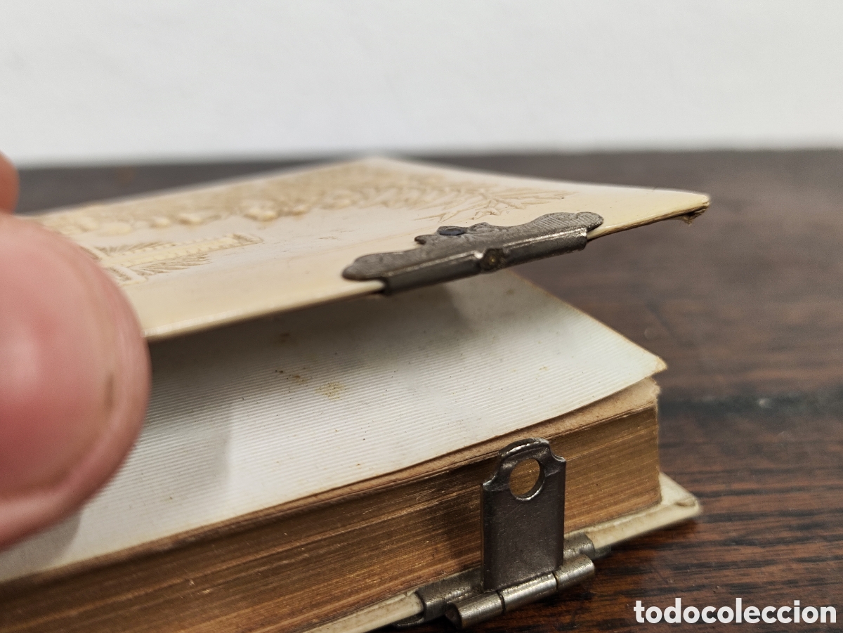 Antig&uuml;edades: CONJUNTO DE 3 MISALES DE MATERIALES DISTINTOS - Foto 4