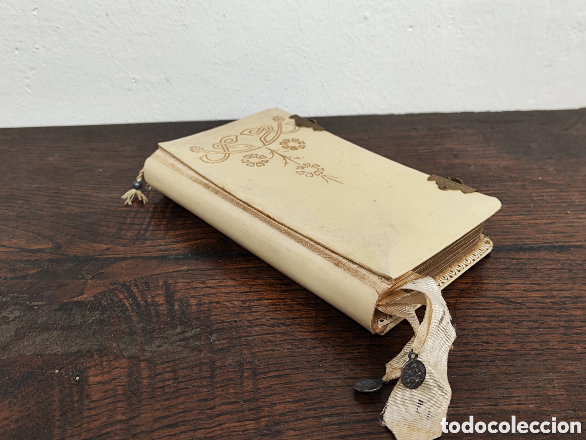 Antig&uuml;edades: CONJUNTO DE 3 MISALES DE MATERIALES DISTINTOS - Foto 8