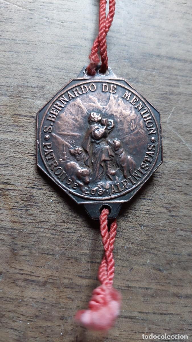 Antig&uuml;edades: Medalla de Pulsera San Bernardo de Menthon patr&oacute;n de los alpinistas y N S de las Nieves de Navacerra