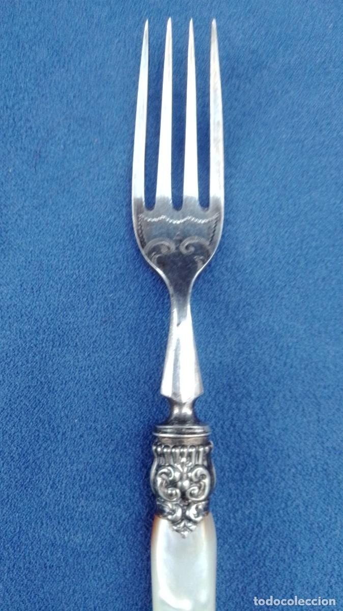 Antig&uuml;edades: TENEDOR PLATA CON CONTRASTES Y NACAR1 - Foto 2