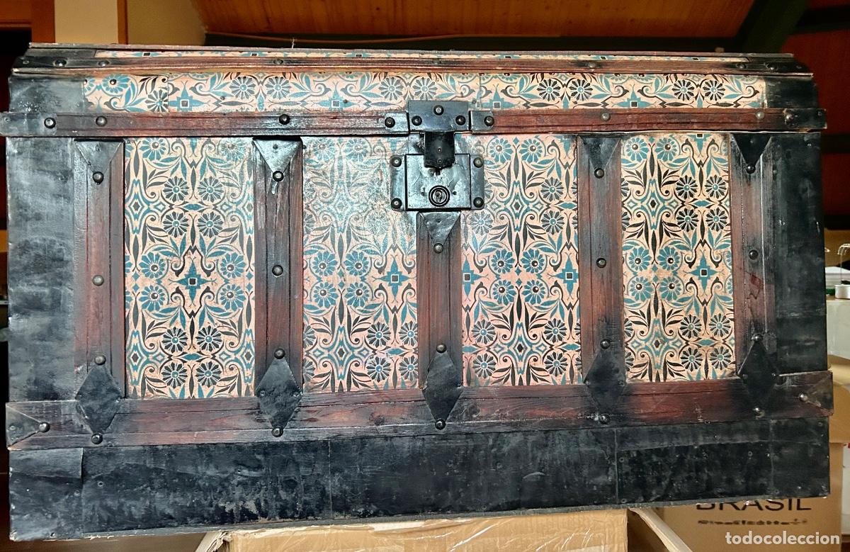 Antig&uuml;edades: ANTIGUO BA&Uacute;L MADERA Y CHAPA PINTADA - Foto 2