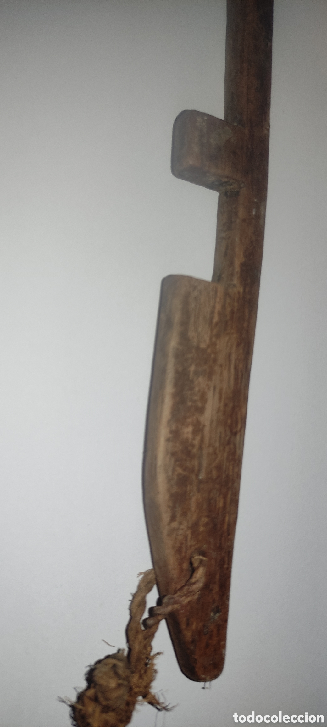 Antig&uuml;edades: Antigua llave de madera - Foto 2