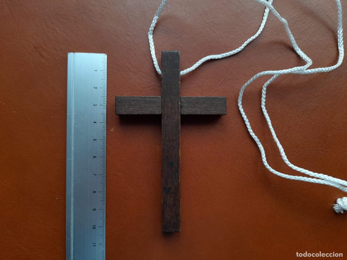 Antig&uuml;edades: Cruz Primera comuni&oacute;n de madera oscura - Foto 2