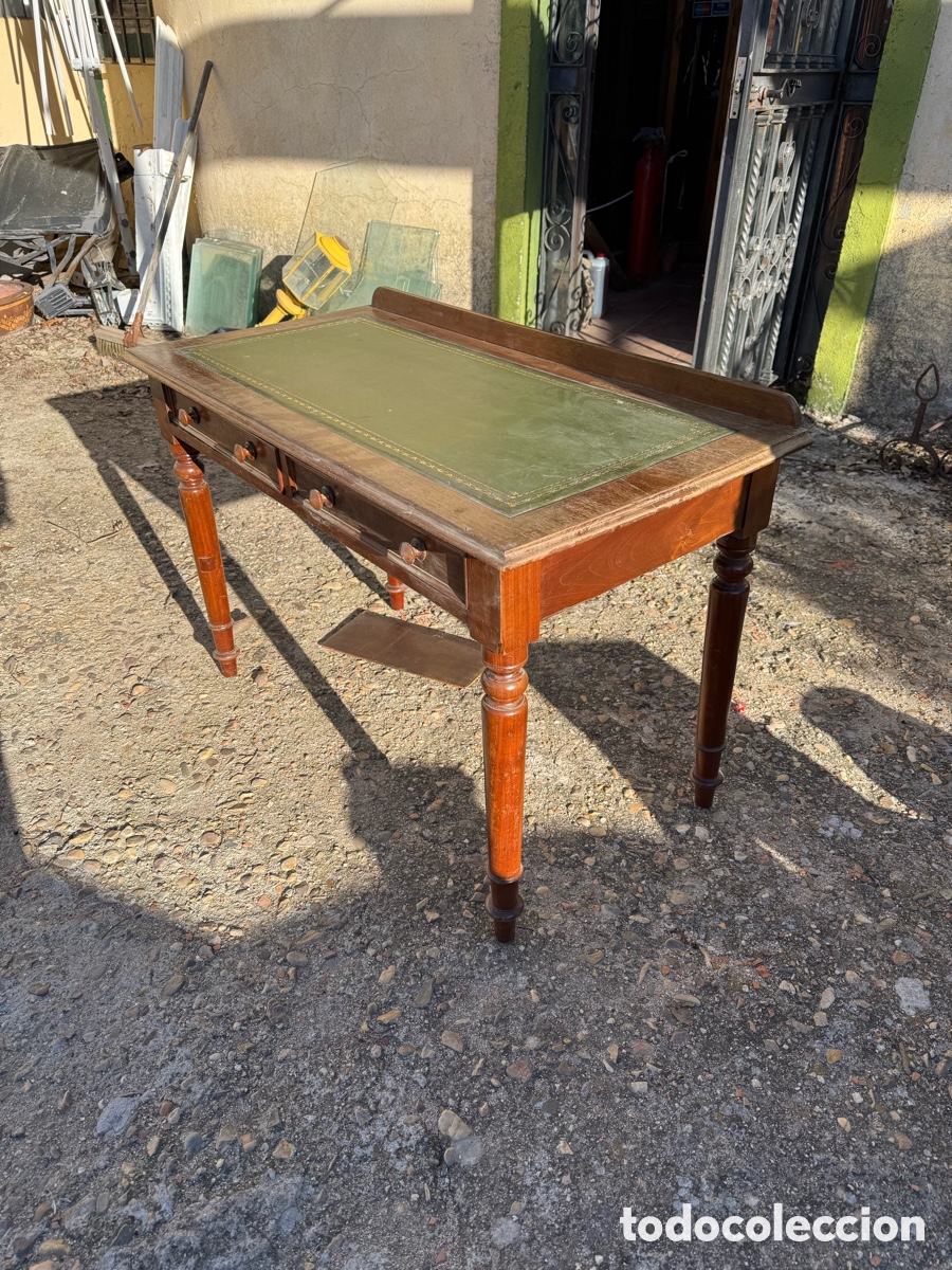 Antig&uuml;edades: Bonita mesa de despacjo - Foto 1