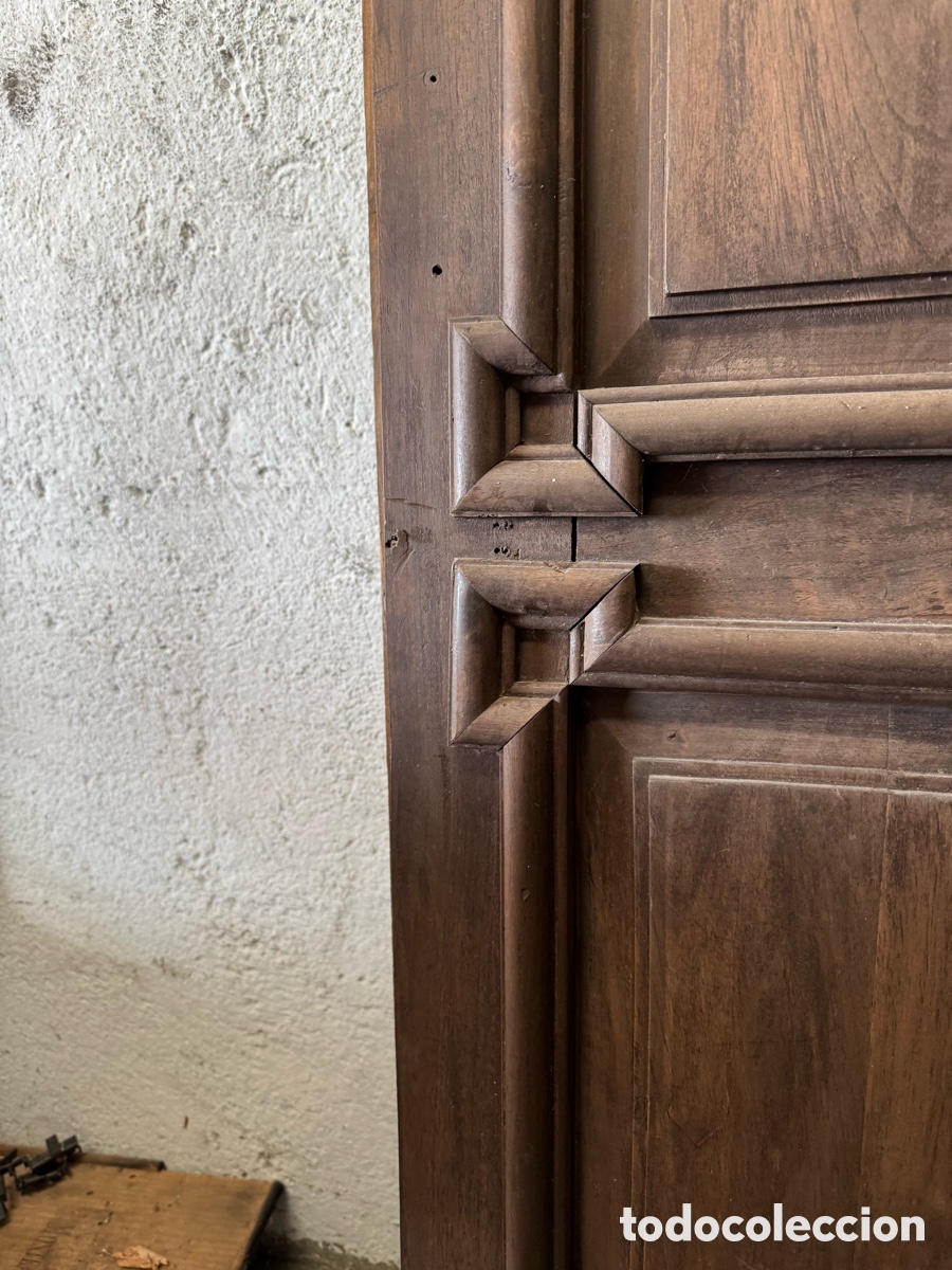 Antig&uuml;edades: Puerta de madera con adornos - Foto 5