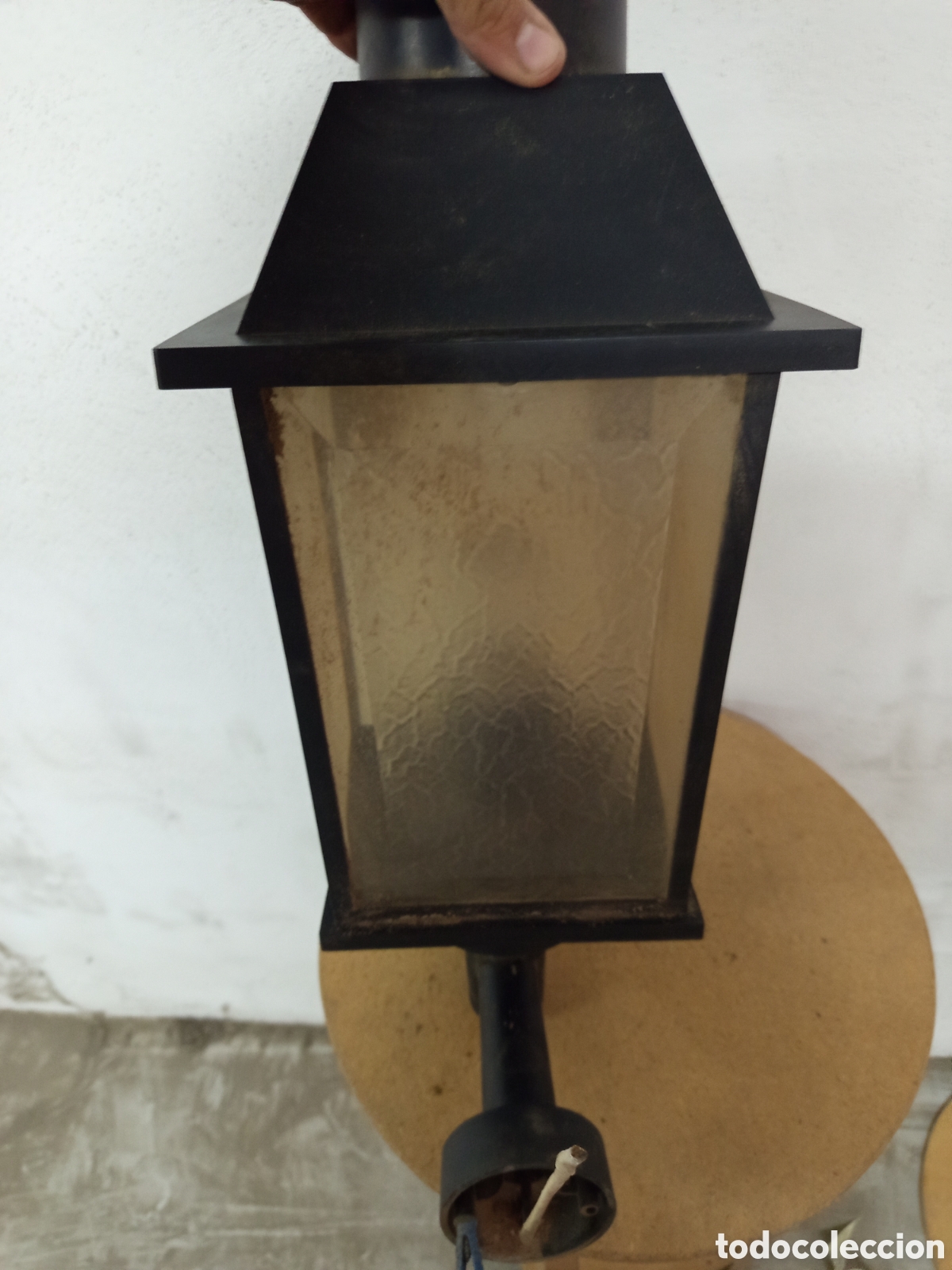 Antig&uuml;edades: Bonito farol en buen estado - Foto 1