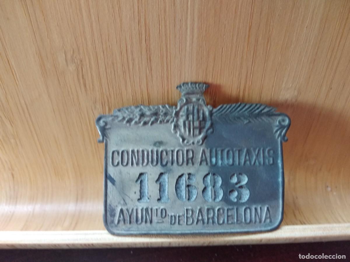 Antiguidades: PLACA CONDUCTOR AUTOTAXIS N&ordm; 11683 AYUNTAMIENTO DE BARCELONA