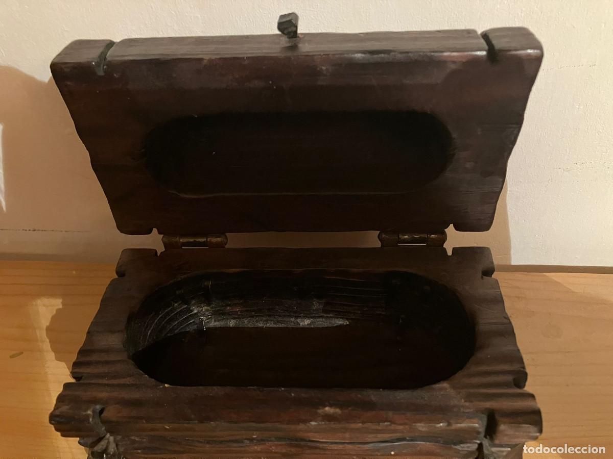 Antig&uuml;edades: Cofre madera redondo, Monasterio de Piedra - Foto 4