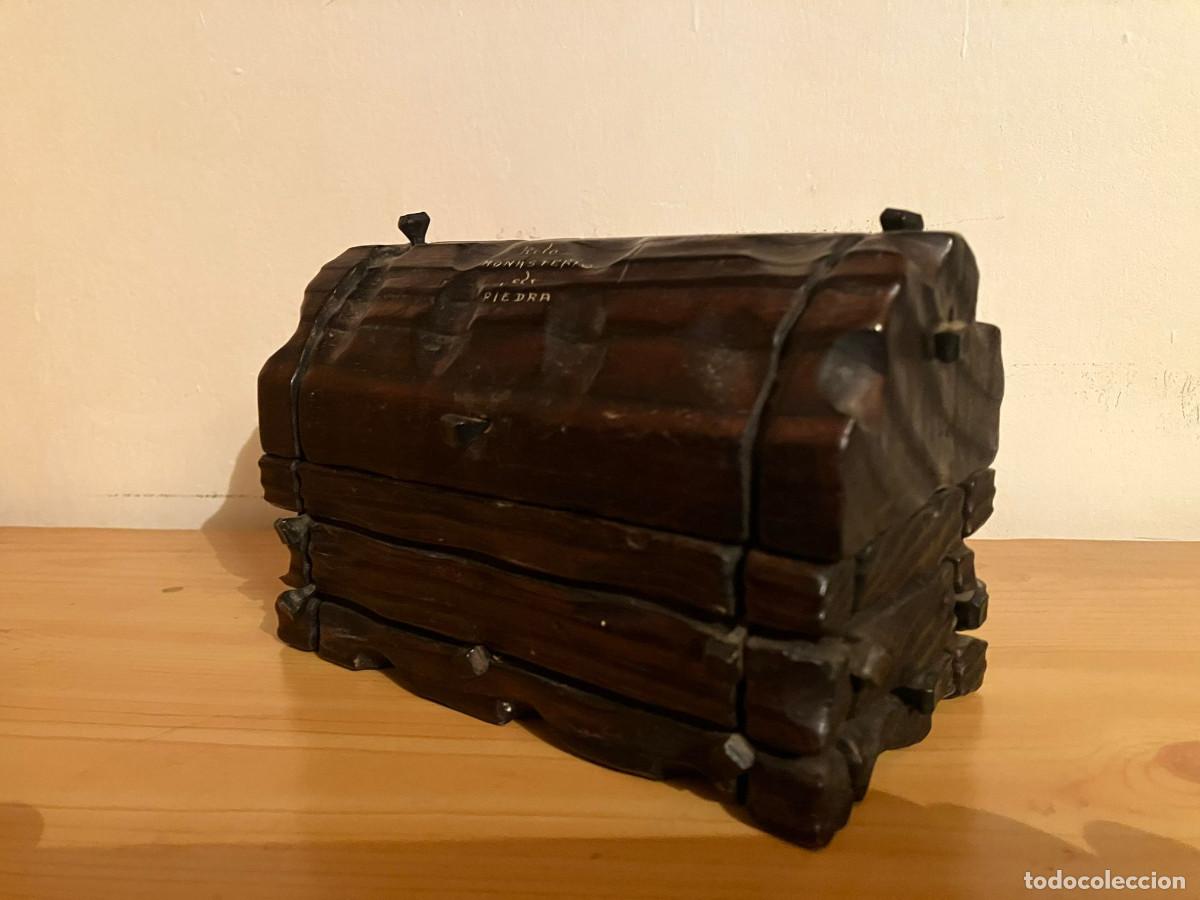Antig&uuml;edades: Cofre madera redondo, Monasterio de Piedra - Foto 5