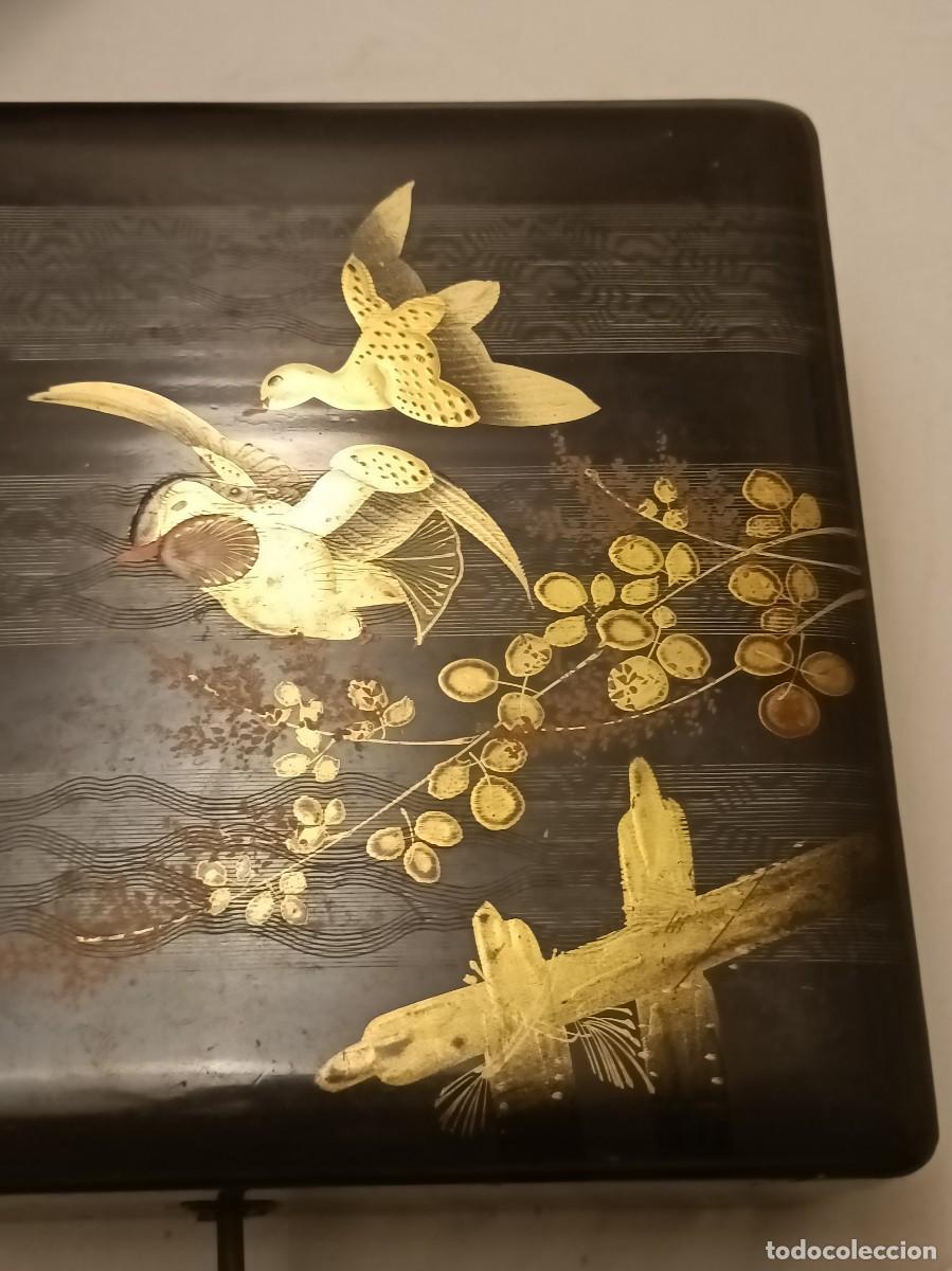 Antig&uuml;edades: Caja decorada a mano - Foto 2