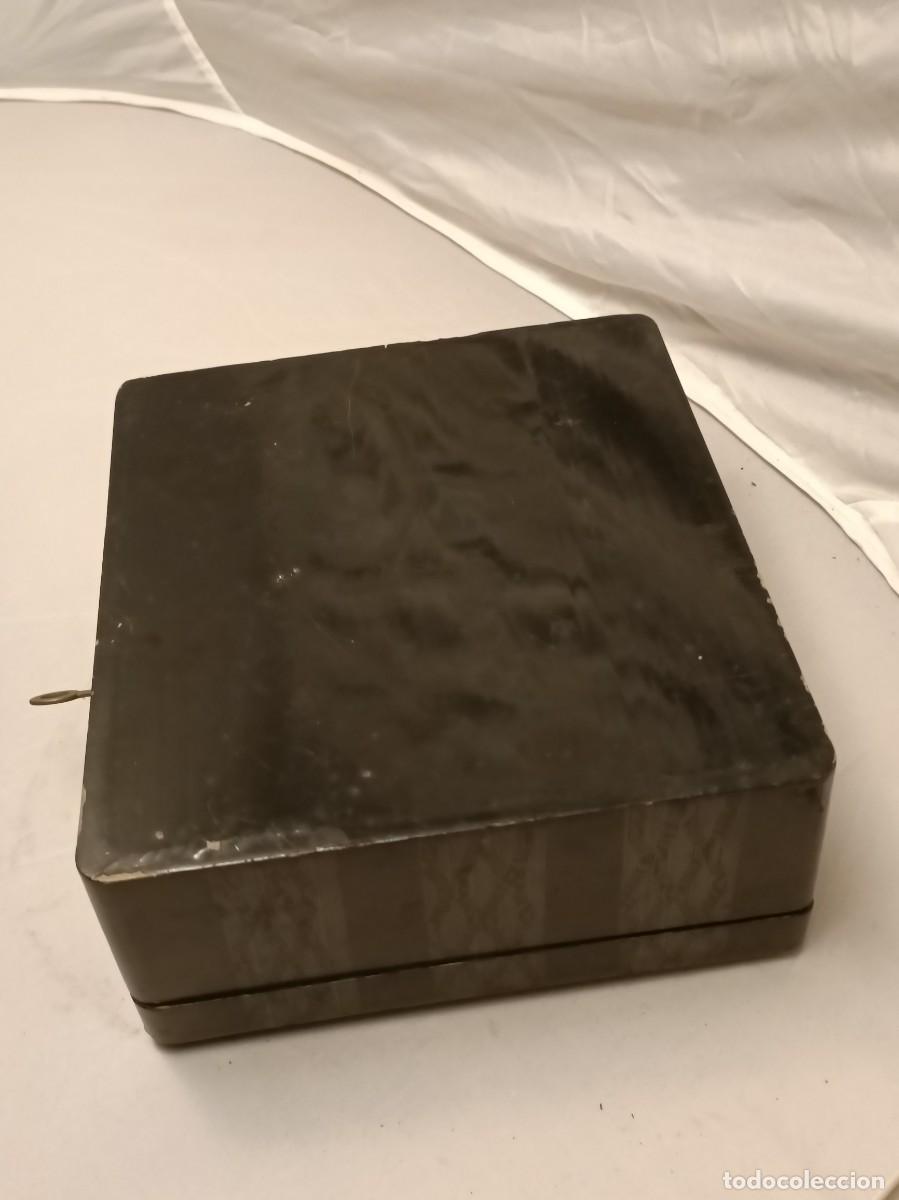 Antig&uuml;edades: Caja decorada a mano - Foto 7