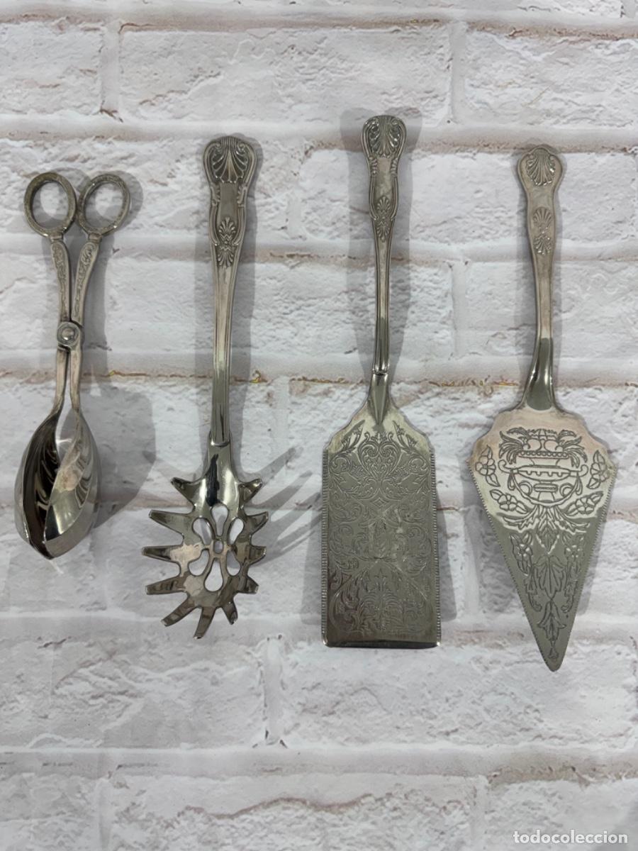 Antig&uuml;edades: CUBIERTOS DE SERVIR BA&Ntilde;O DE PLATA - Foto 1