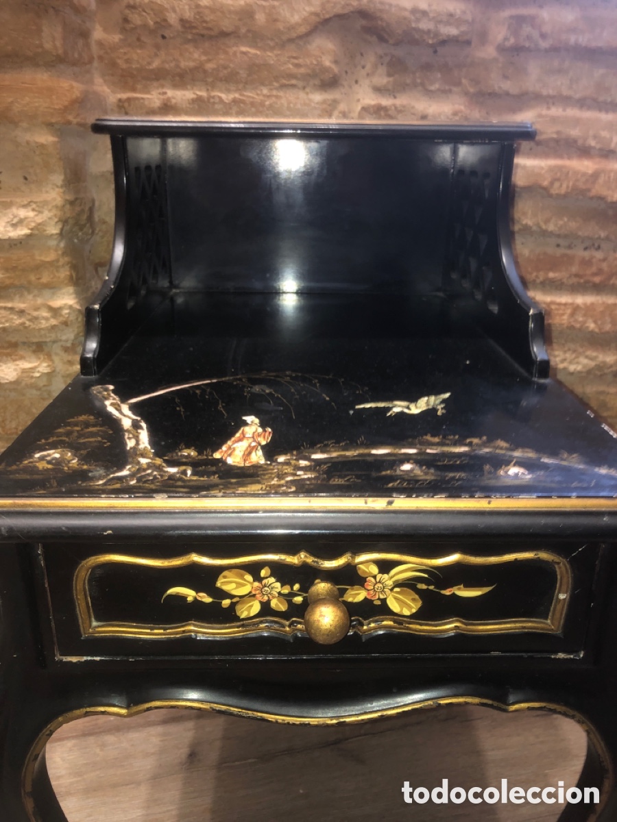 Antig&uuml;edades: Mesilla antigua lacada oriental - Foto 2