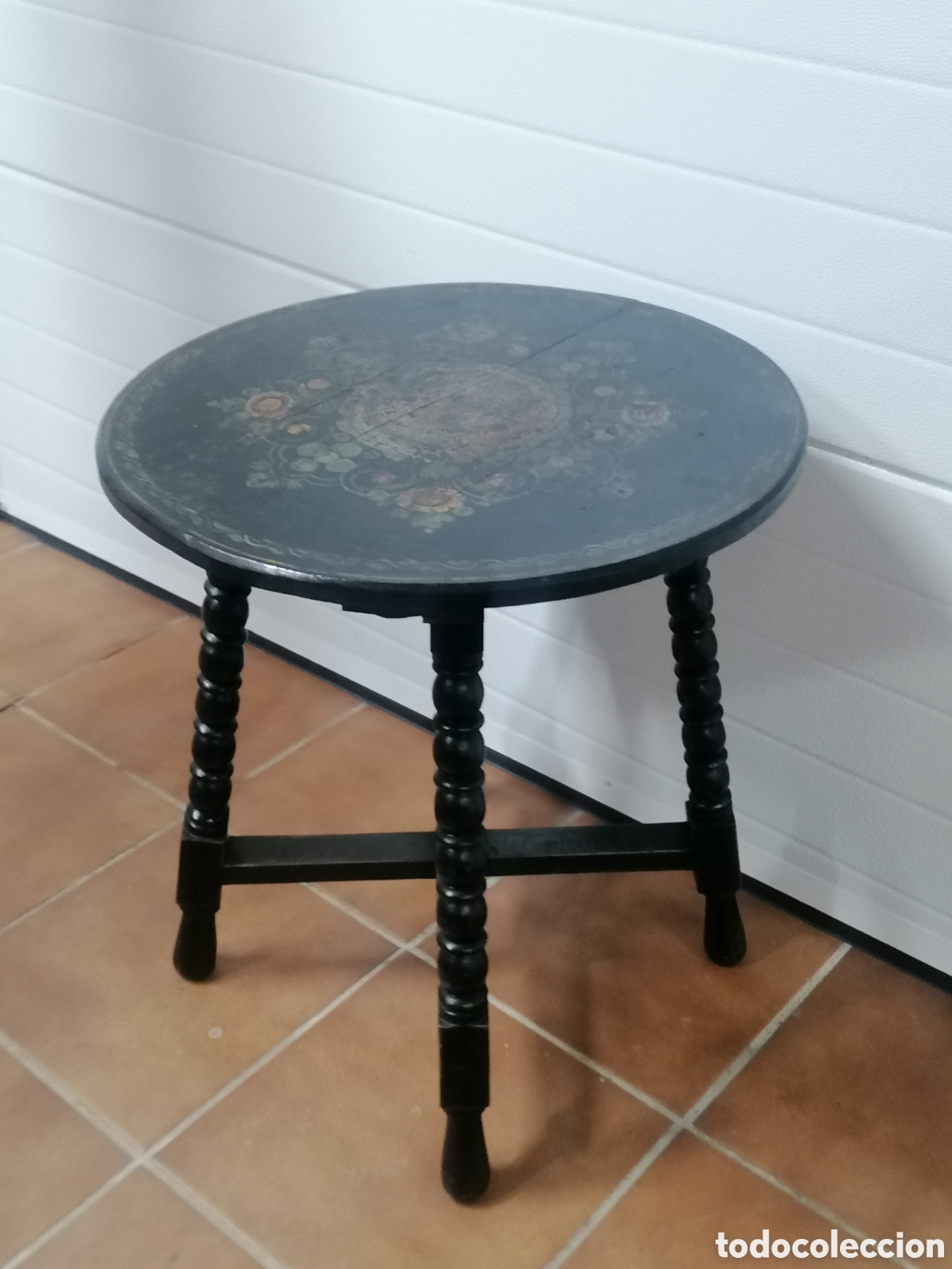 Antig&uuml;edades: Mesa auxiliar antigua - Foto 2
