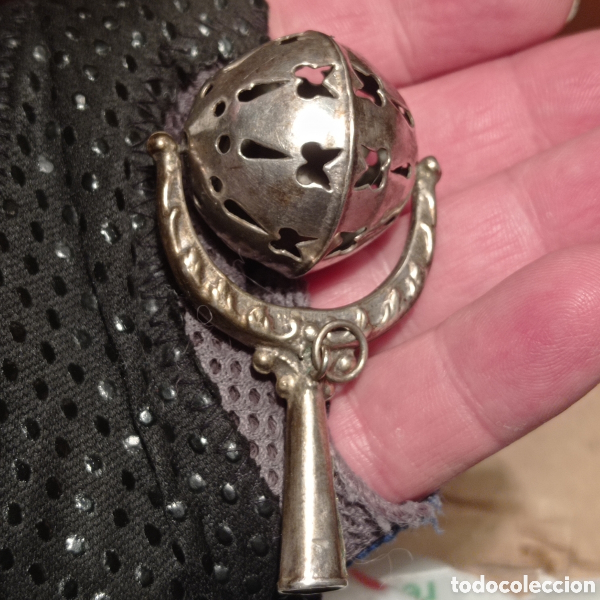 Antig&uuml;edades: Antiguo sonajero de plata - sin mango. - Foto 2