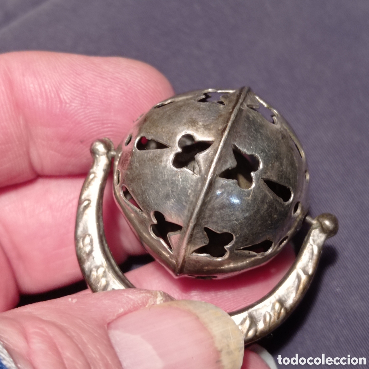 Antig&uuml;edades: Antiguo sonajero de plata - sin mango. - Foto 3
