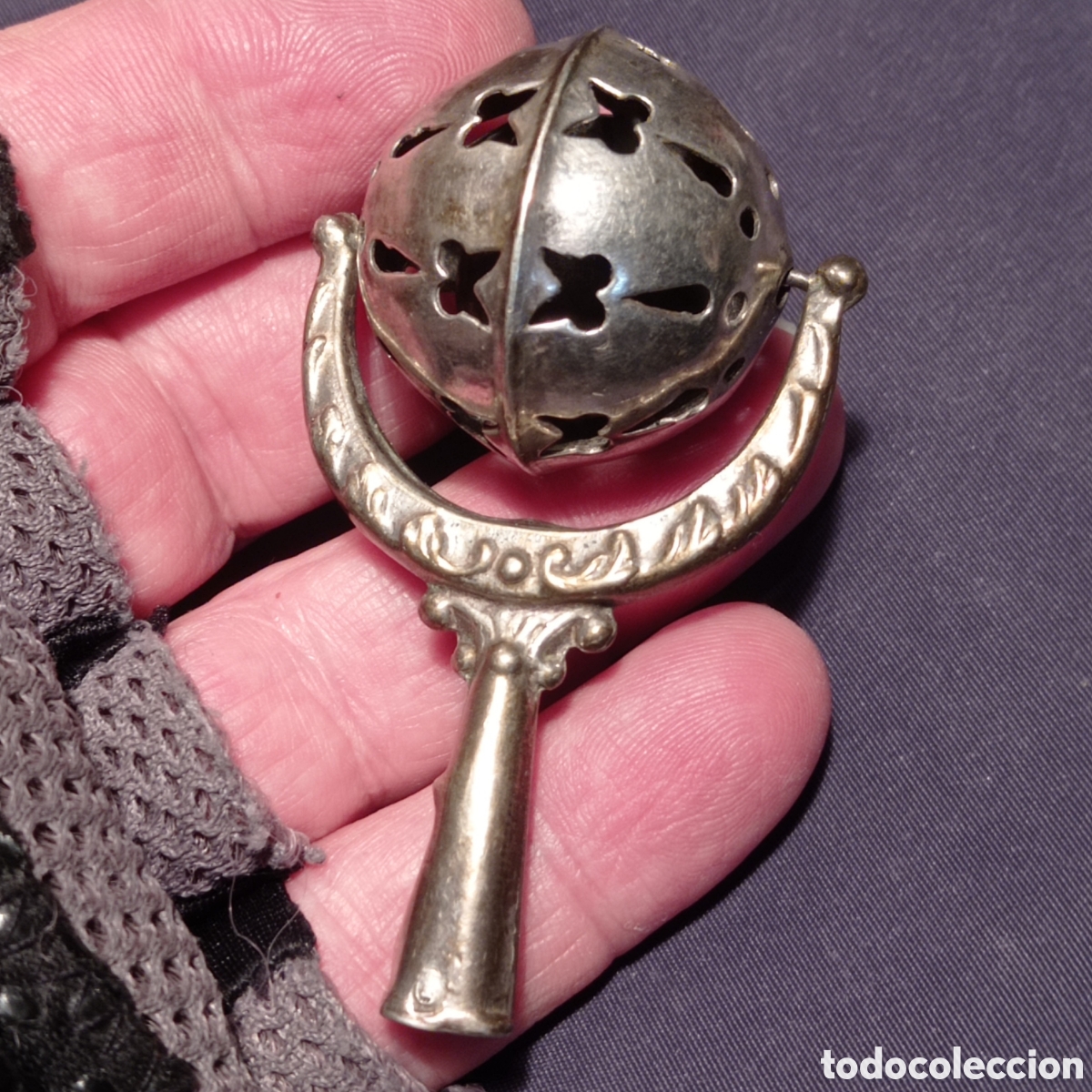 Antig&uuml;edades: Antiguo sonajero de plata - sin mango. - Foto 4