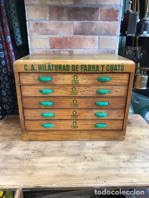 Antiquit&eacute;s: Cajonera antigua de hilos fabra y coats