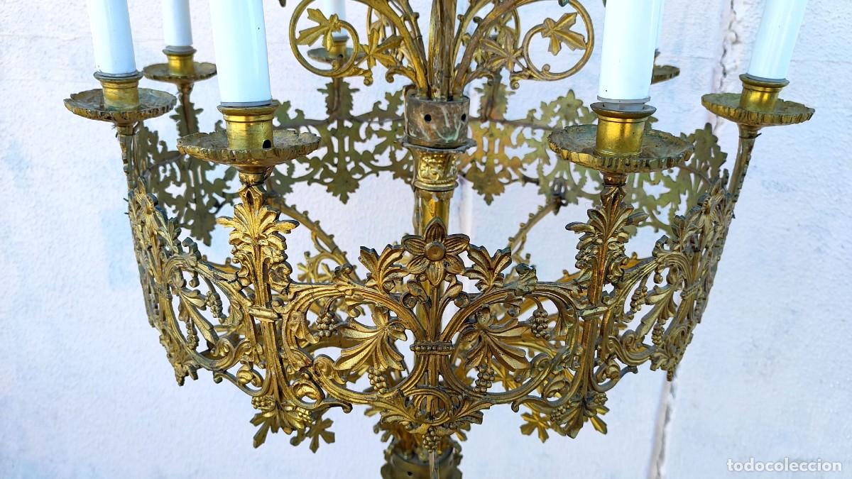 Antig&uuml;edades: Gran candelabro de bronce 180 de alto - Foto 4