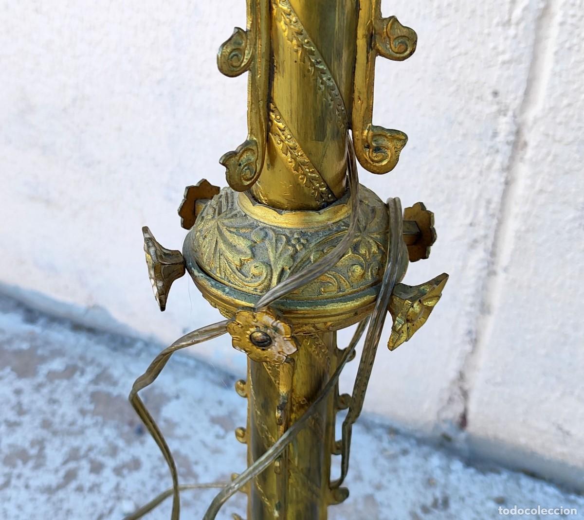Antig&uuml;edades: Gran candelabro de bronce 180 de alto - Foto 7
