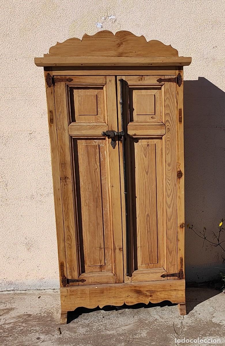Antig&uuml;edades: Alacena rustica de dos puertas - Foto 1