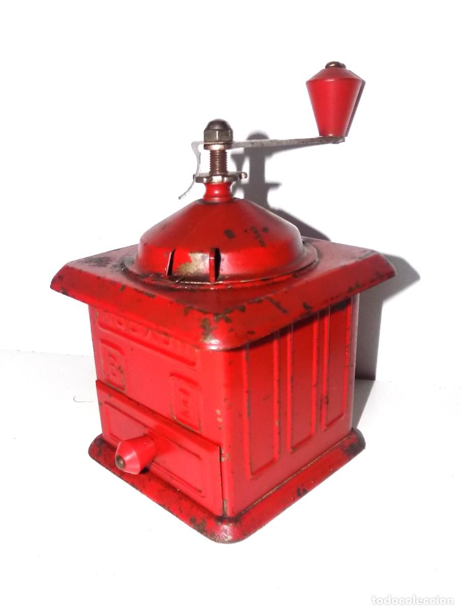 Antig&uuml;edades: MOLINILLO DE CAF&Eacute; MARCA MOLIXON. MODELO B. -ROJO-. ESPA&Ntilde;A. CA. 1950/60