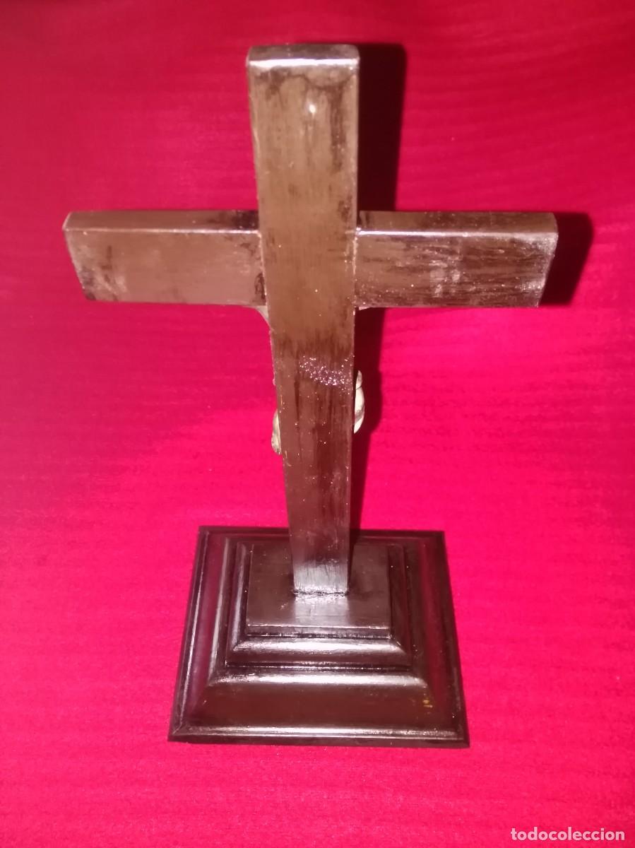 Antig&uuml;edades: Crucifijo de sobremesa - Foto 3
